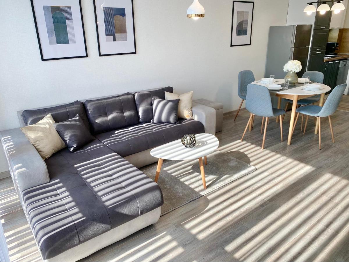 Private Apartment For 4 Guests And Parking Plovdiv Luaran gambar