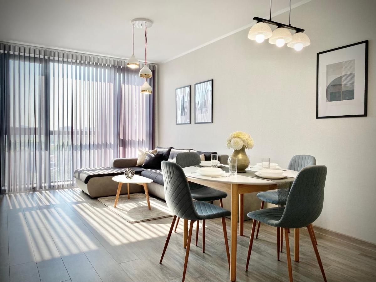 Private Apartment For 4 Guests And Parking Plovdiv Luaran gambar